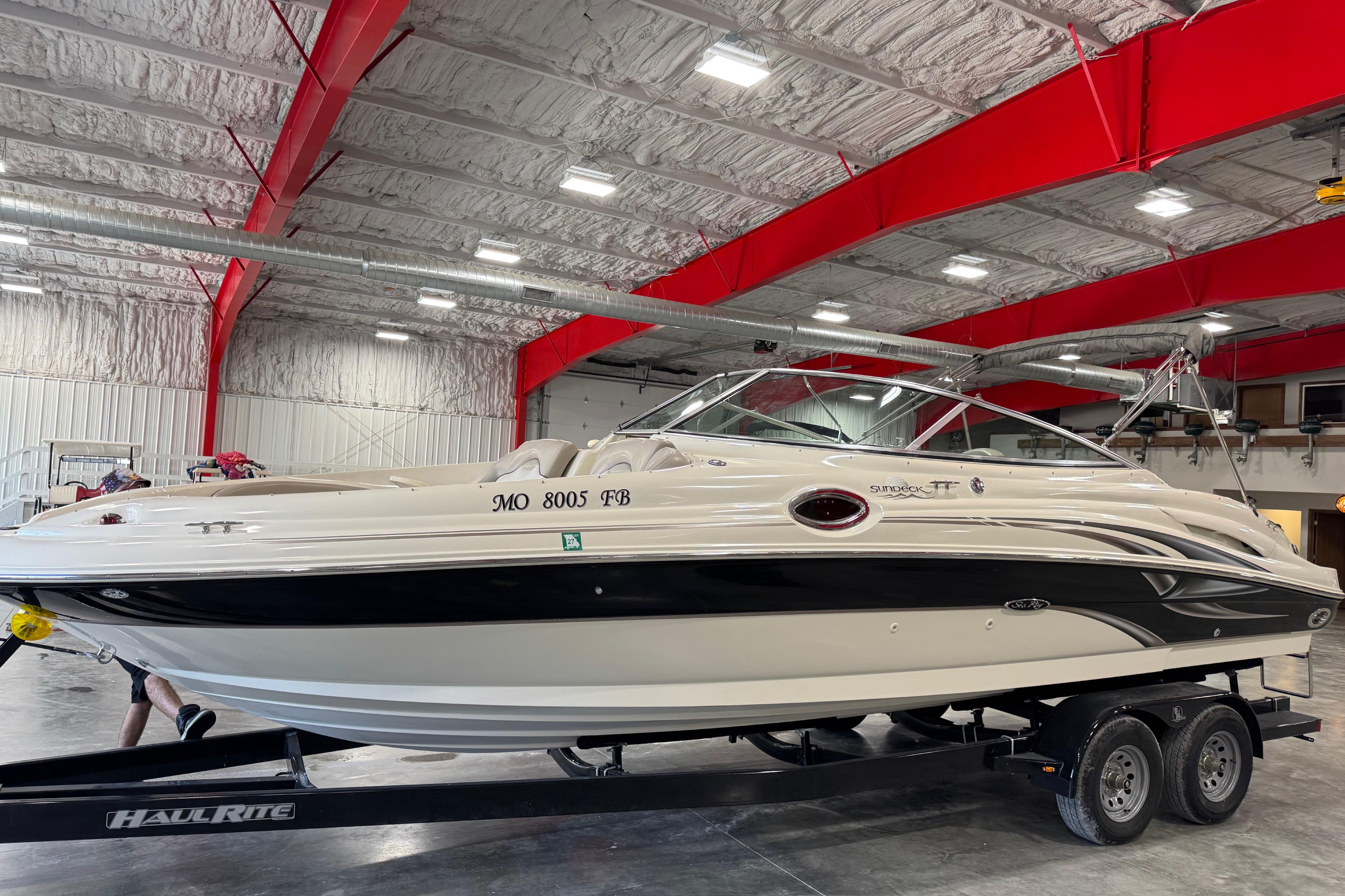 2004 Sea Ray 270 Sundeck