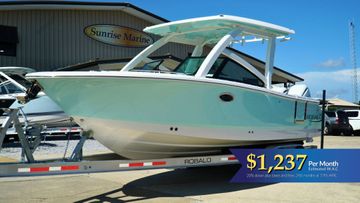 2025 Robalo R257 Dual Console