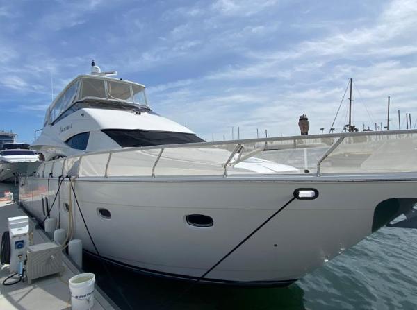 2007 Carver 59 Marquis Markham