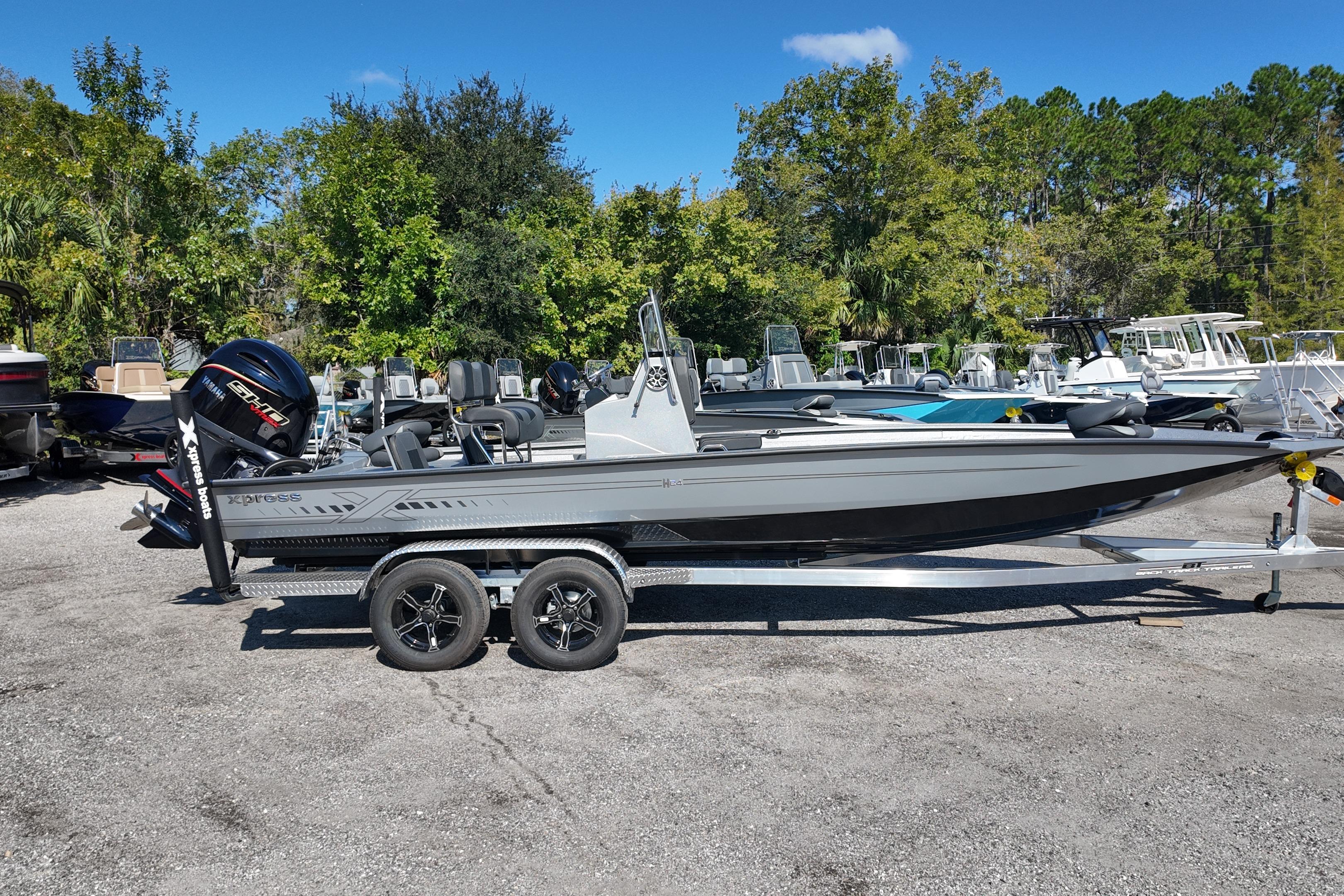 2026 Xpress H24B Bay
