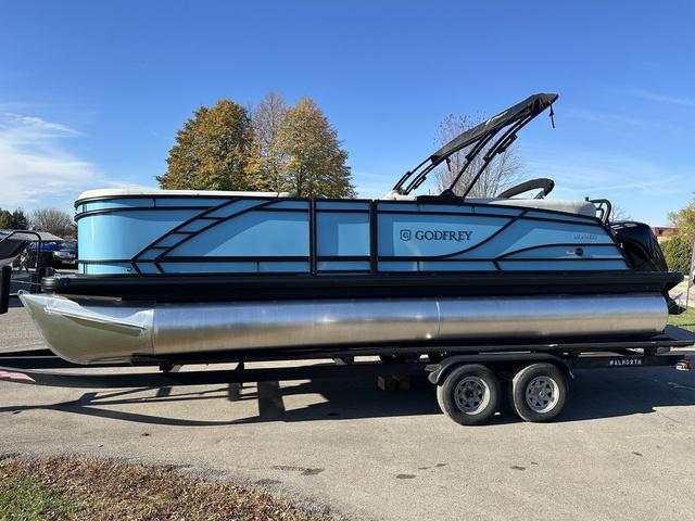 2025 Godfrey Monaco 235SB