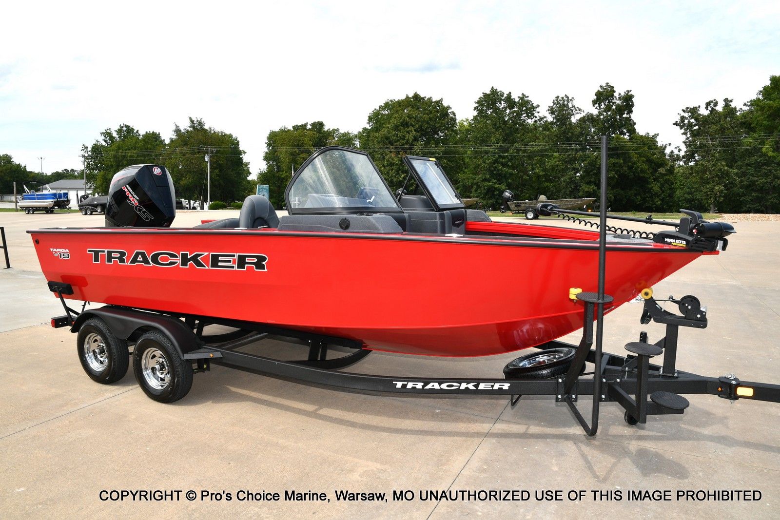 Tracker Targa V-19 WT