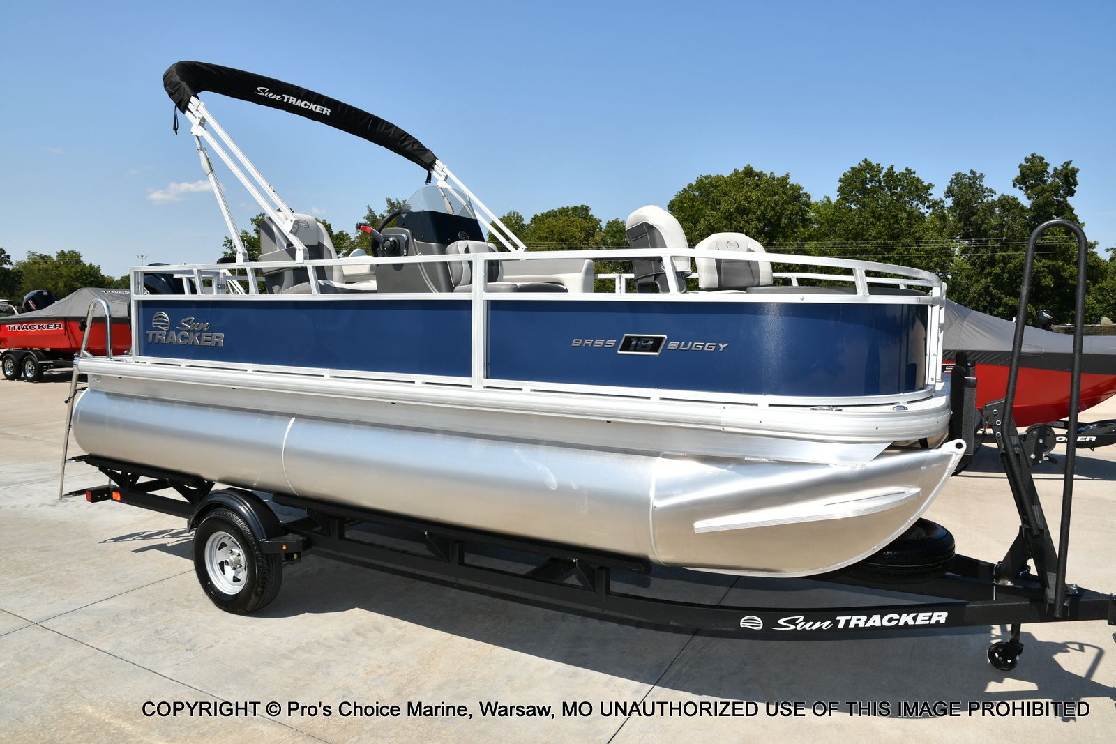 2026 Sun Tracker Bass Buggy 18 DLX w/60HP CT 4 Stroke