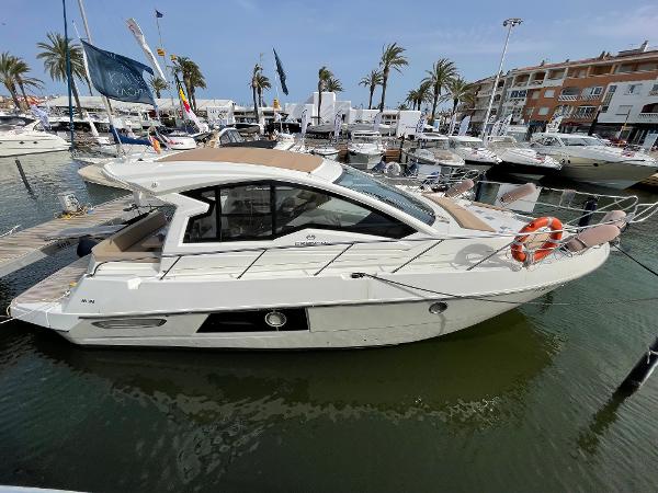 2012 Cranchi M38