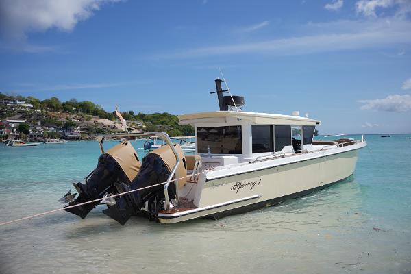 2018 Custom Amando 37