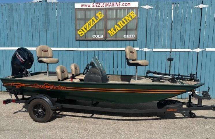 2025 Tracker Bass Tracker Classic Limited