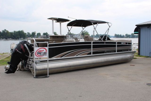 2013 Premier 260 Grand Entertainer