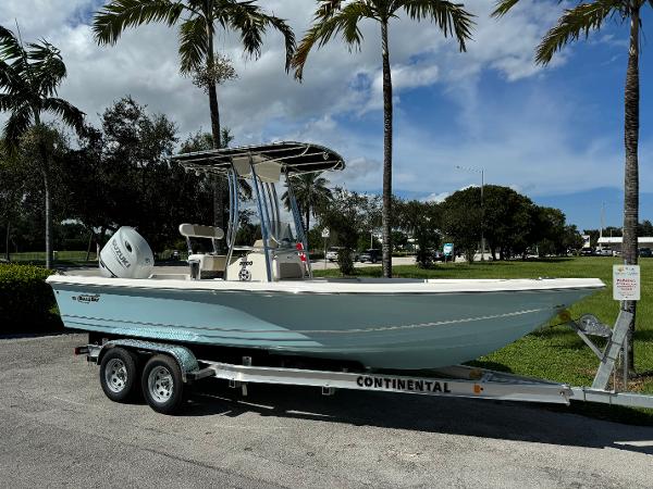 2025 Bulls Bay 2200