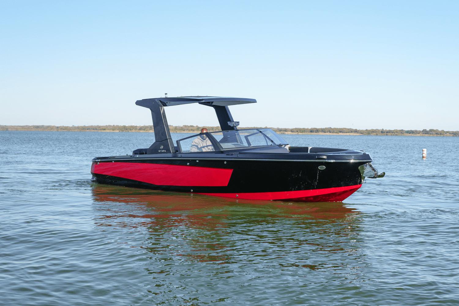 Aviara AV28 Surf
