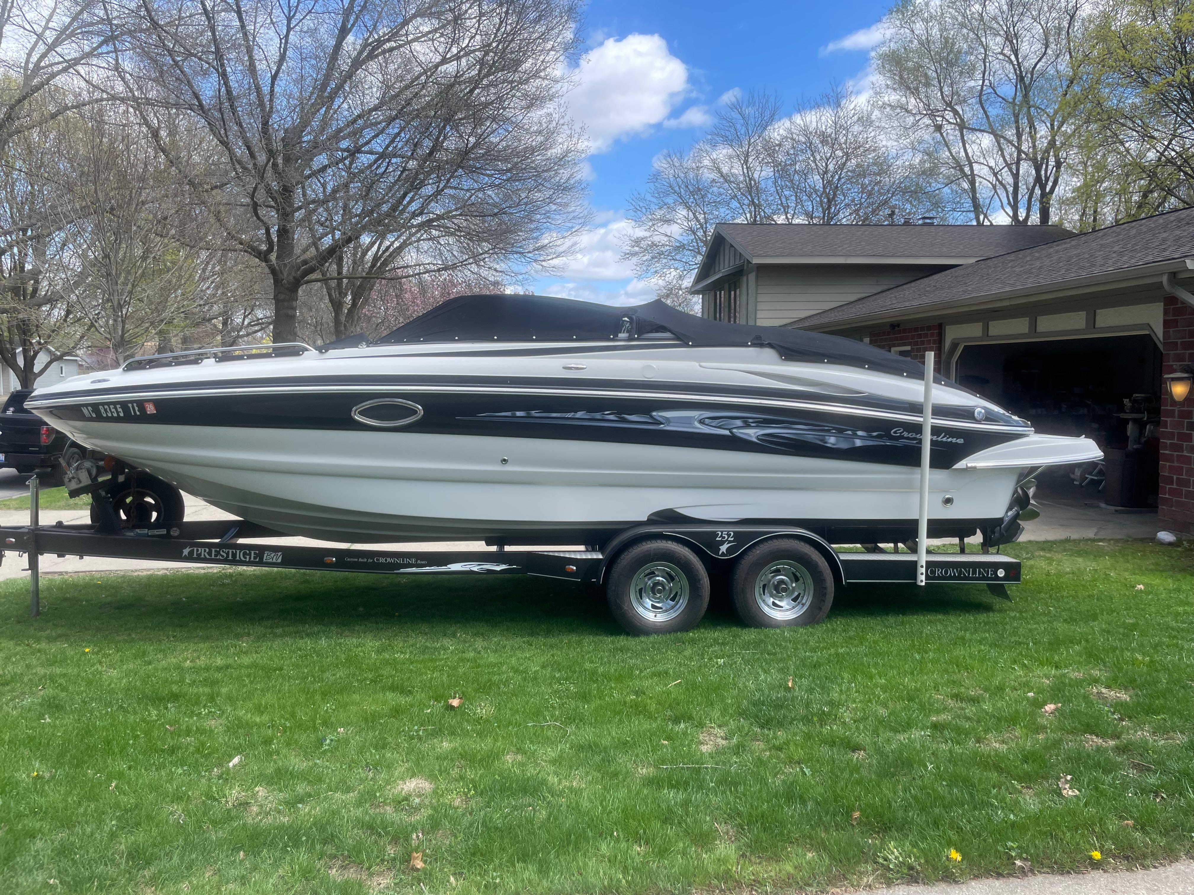 2008 Crownline 252 EX