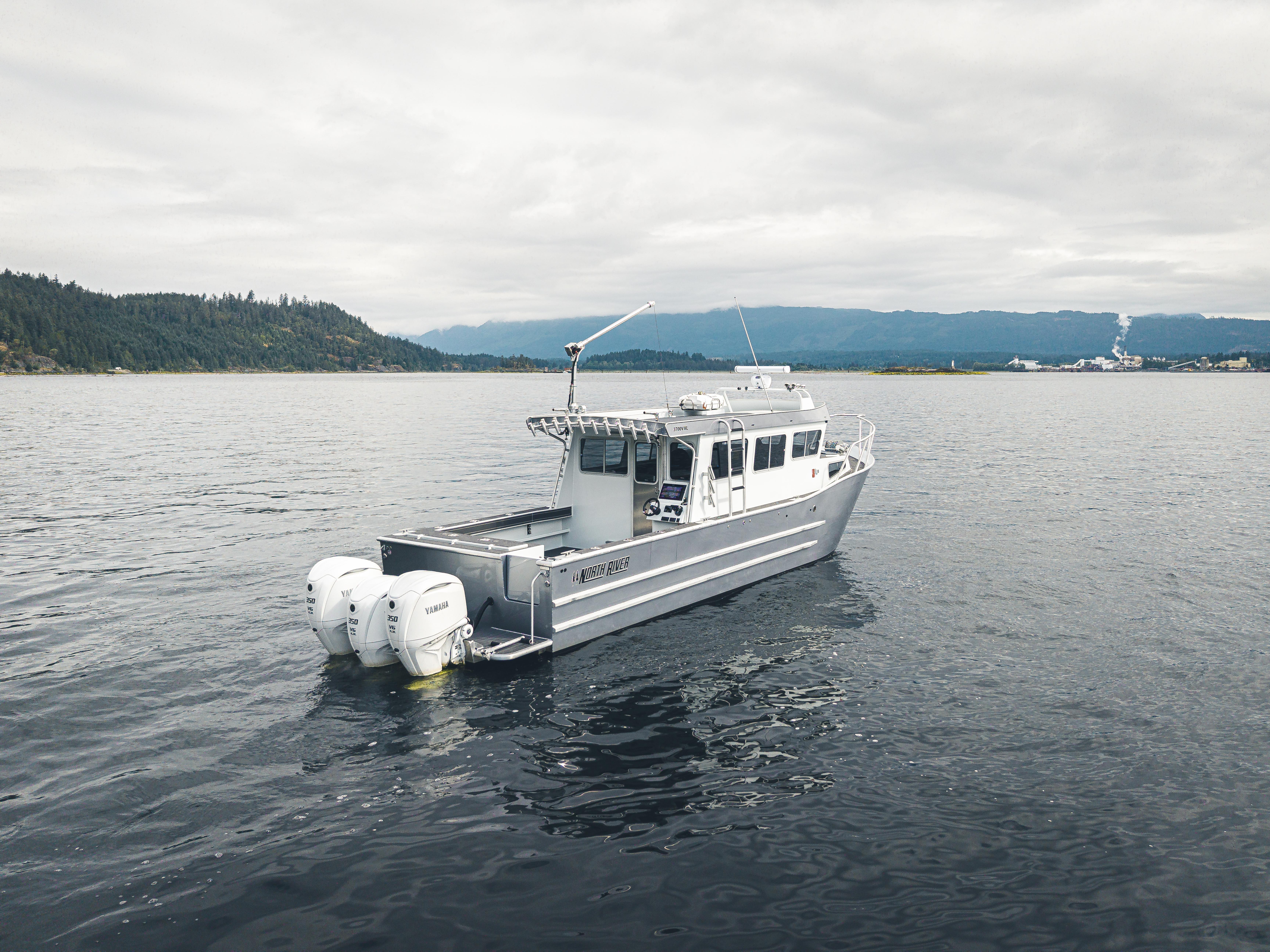 2025 North River 3700 VXL