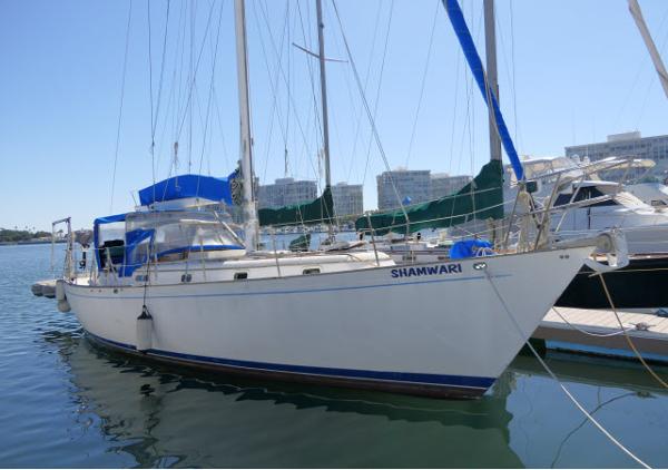 1976 Peterson 44