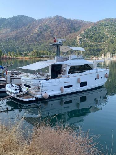 2021 Azimut Magellano 53
