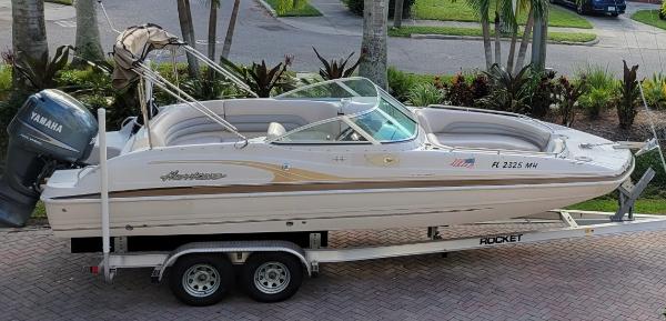 2003 Hurricane 237 Fun Deck w/ YAMAHA 200 FOUR STROKE