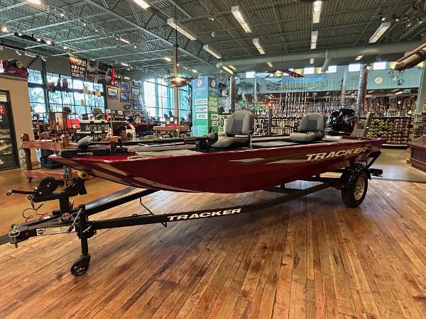 2025 Tracker Panfish 17