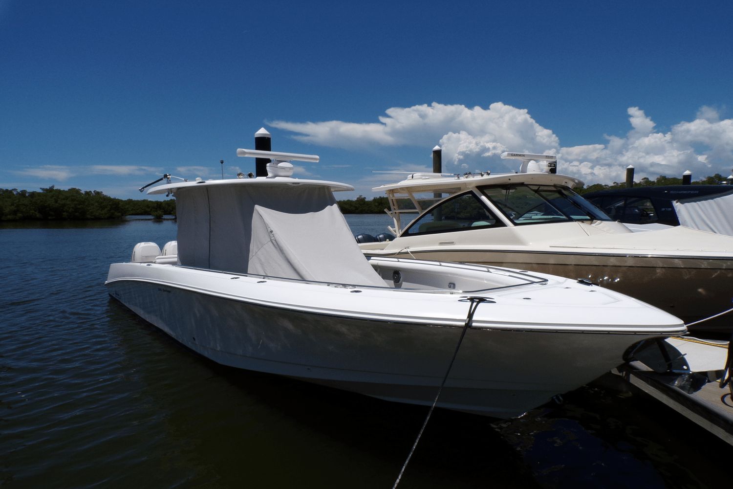 2016 Boston Whaler 350 Outrage