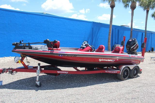 2017 Phoenix Bass Boats 921 PHX