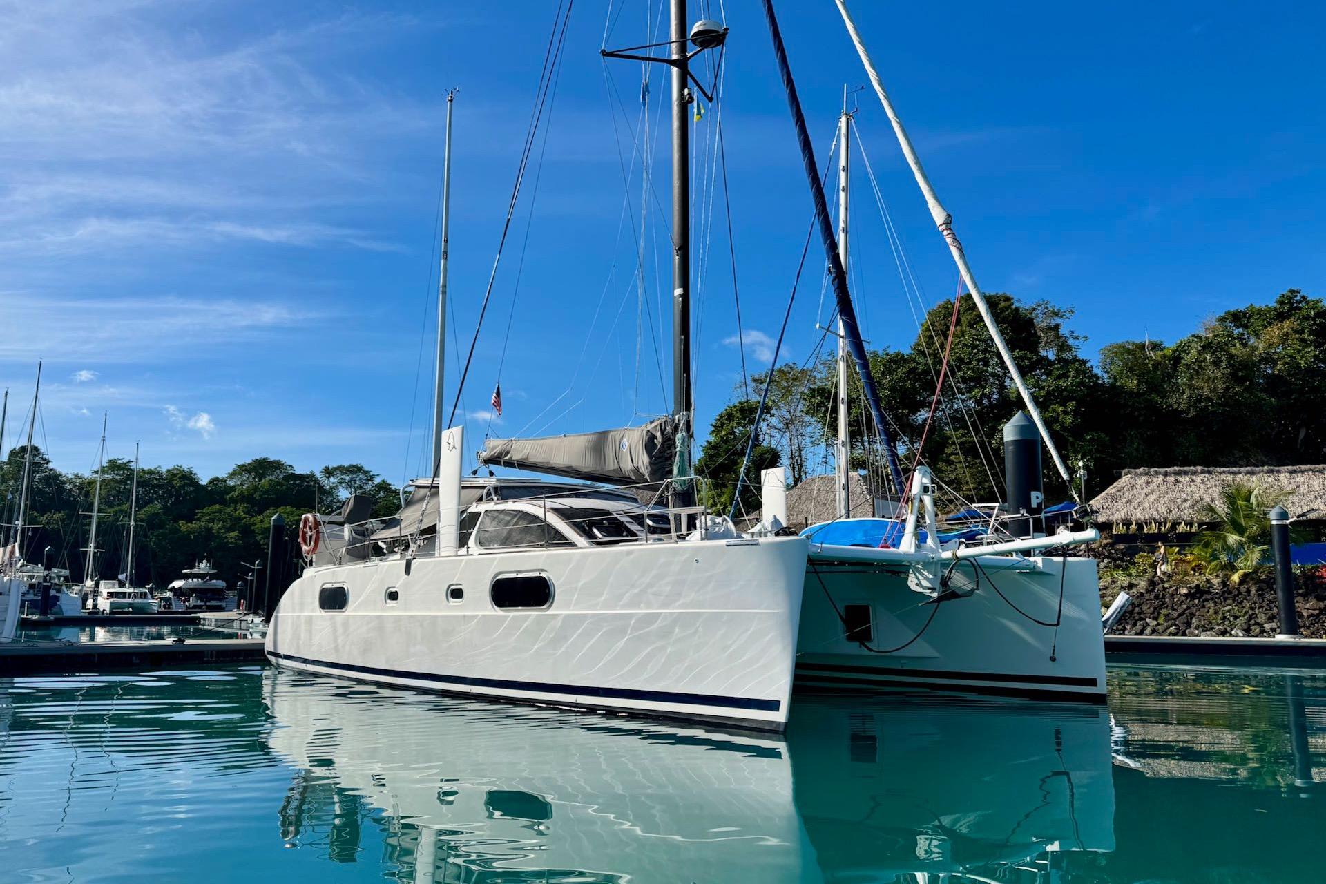 1999 Catana 431