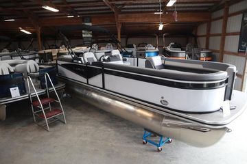 2025 Lowe LS 230 WT