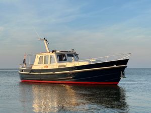 Gillissen Kotter Skipper 1140 Gillissen Kotter Skipper 1140, 1980 model, on calm water.