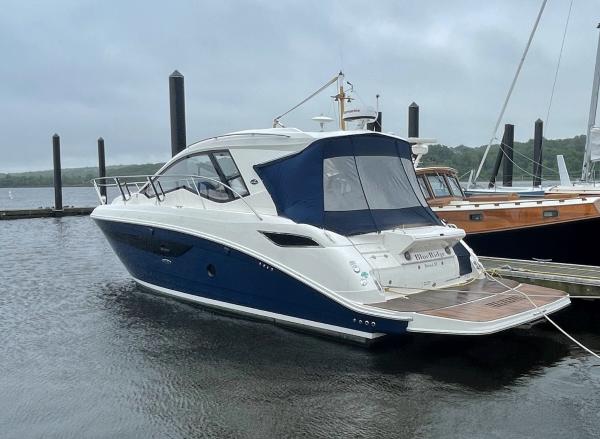 2017 Sea Ray 350 Sundancer Coupe