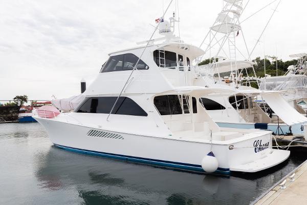 Viking 64 enclosed