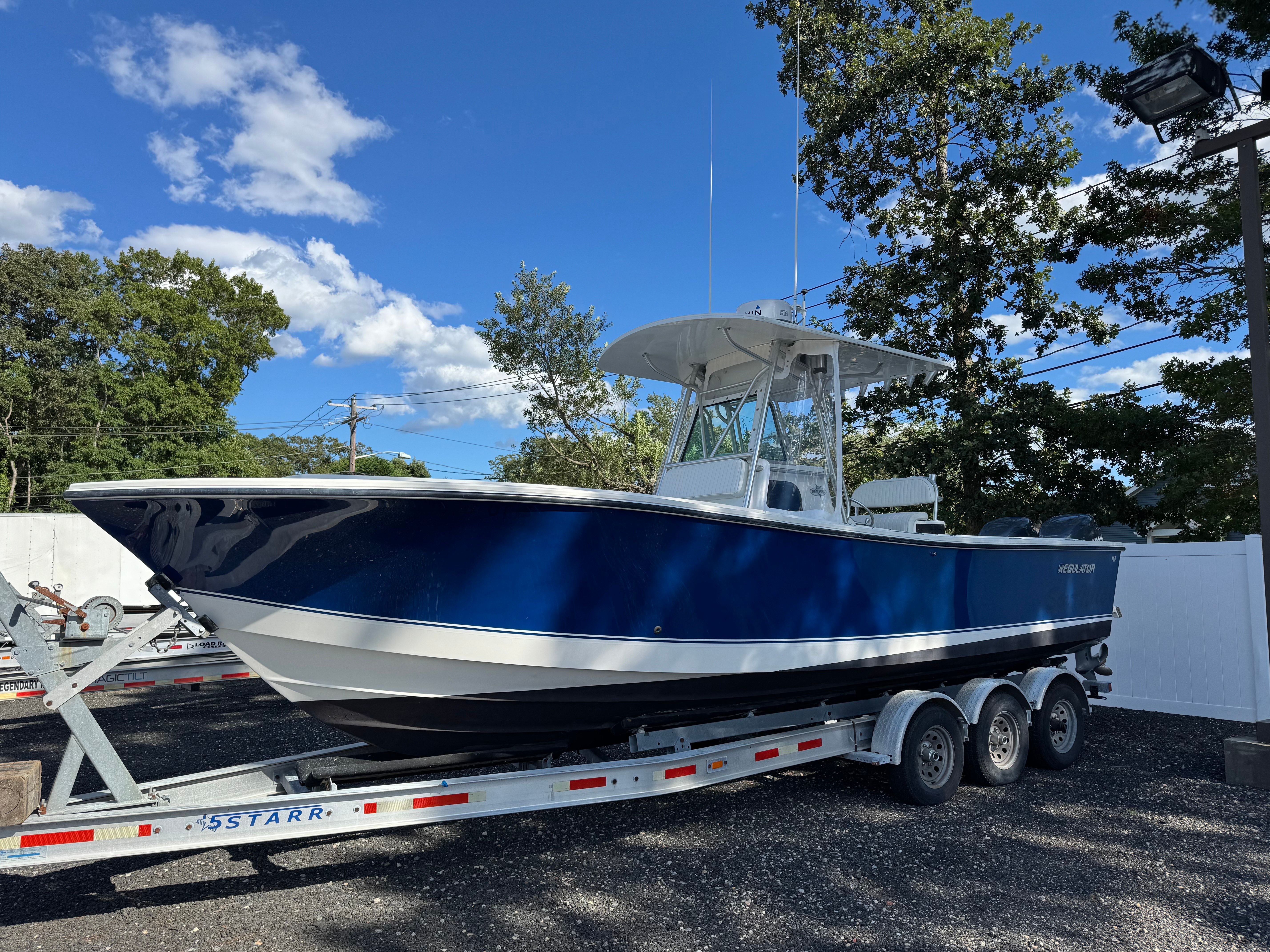 2001 Regulator 26 Forward Seating