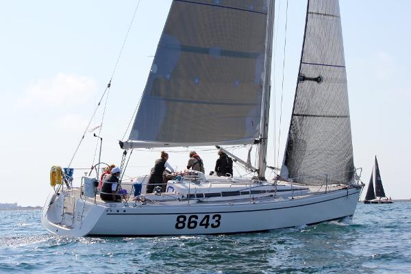 2004 Arcona 370