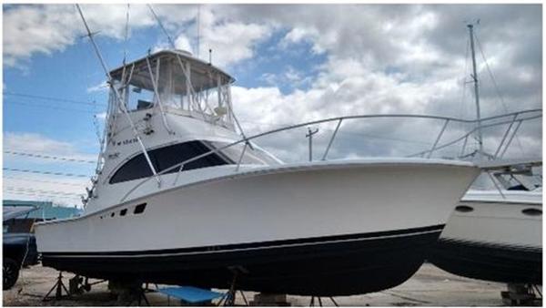 1995 Luhrs 32
