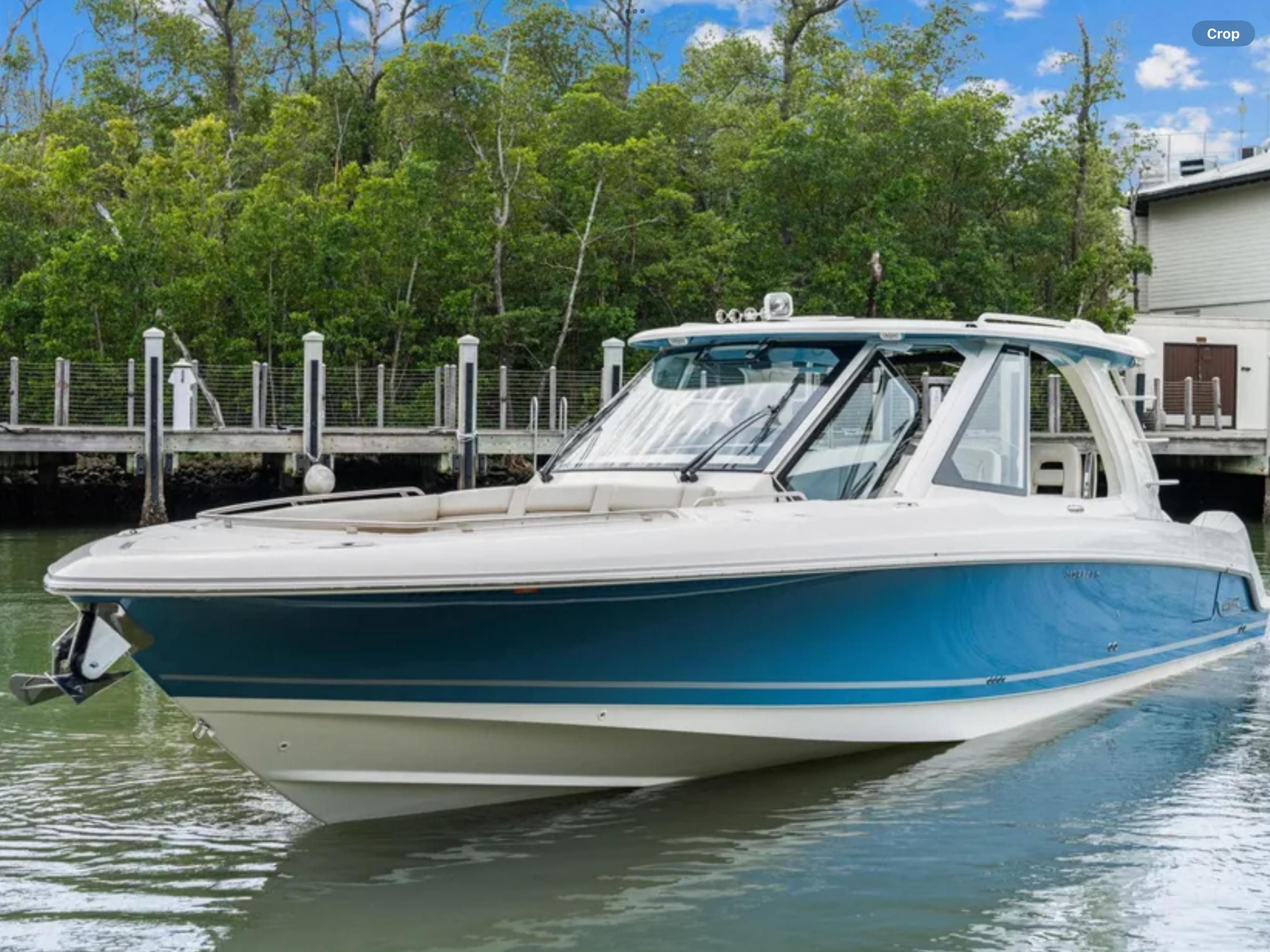 2022 Boston Whaler 380 Realm