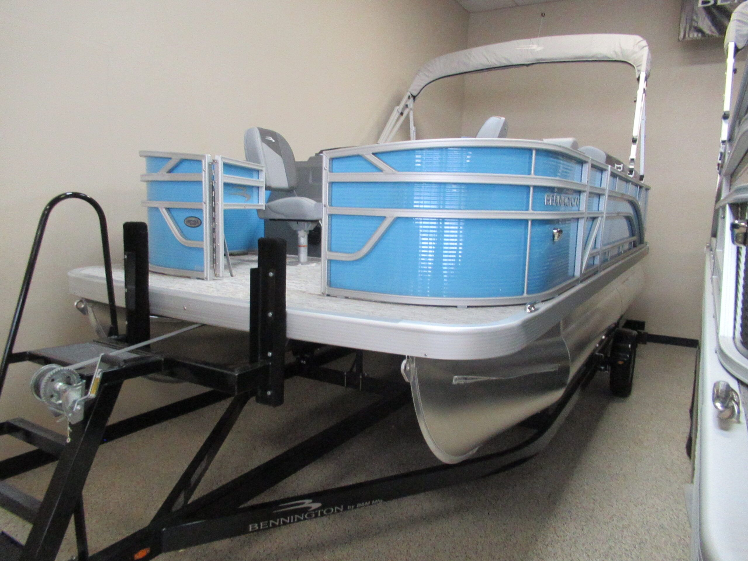 2025 Bennington 188 SF