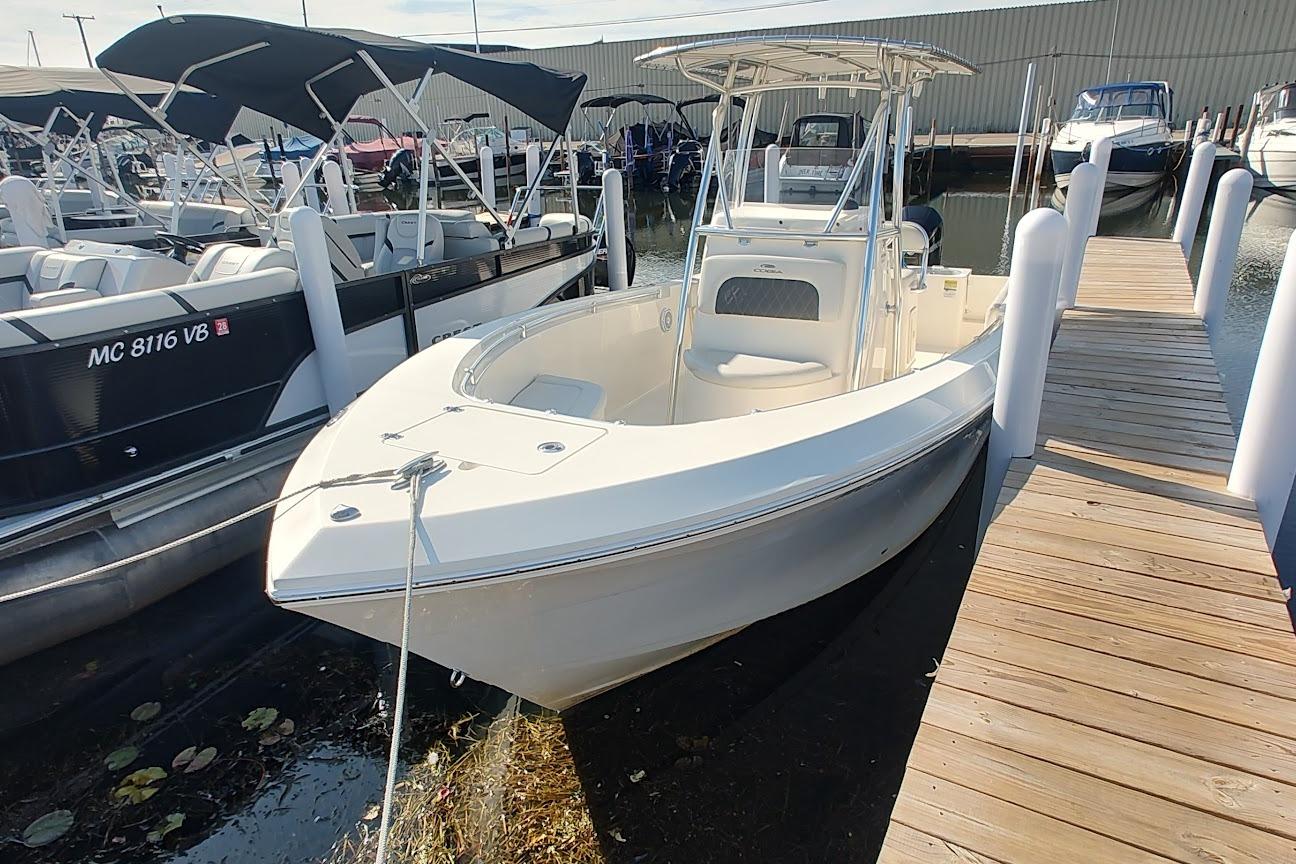 2023 Cobia 237 Center Console