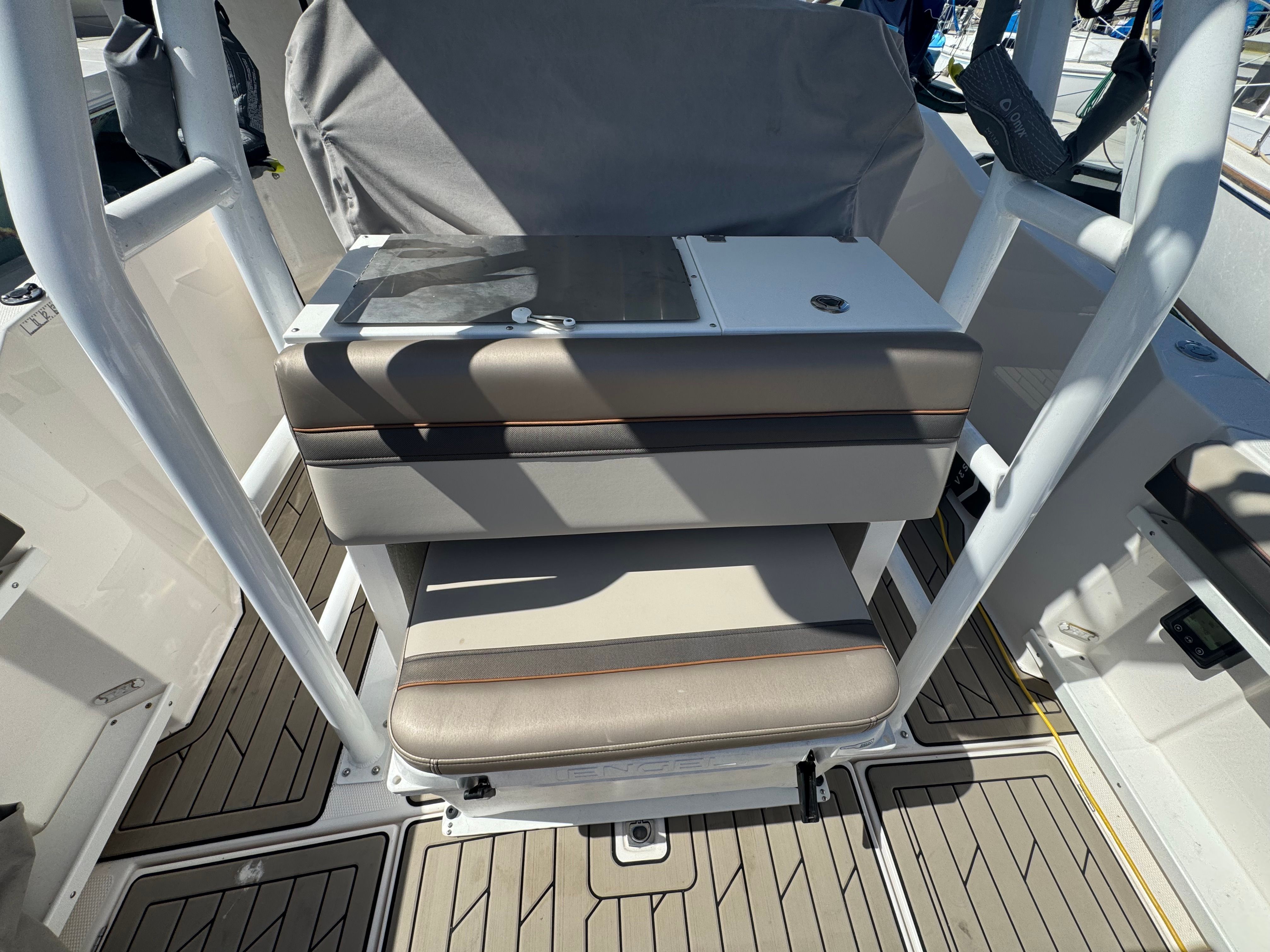 2022 Cutwater C-24 CW