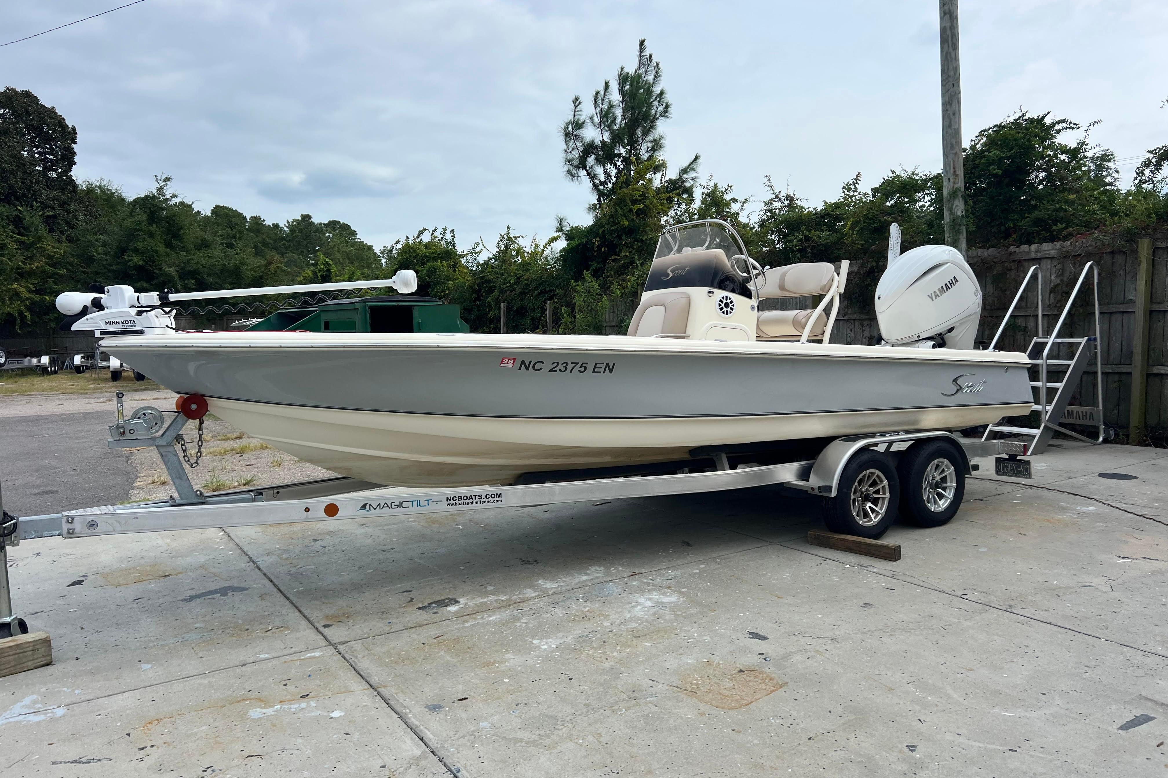 2010 Scout 221 Winyah Bay