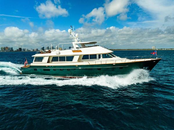 2003 Derecktor Goetz Hunt 102 Flybridge