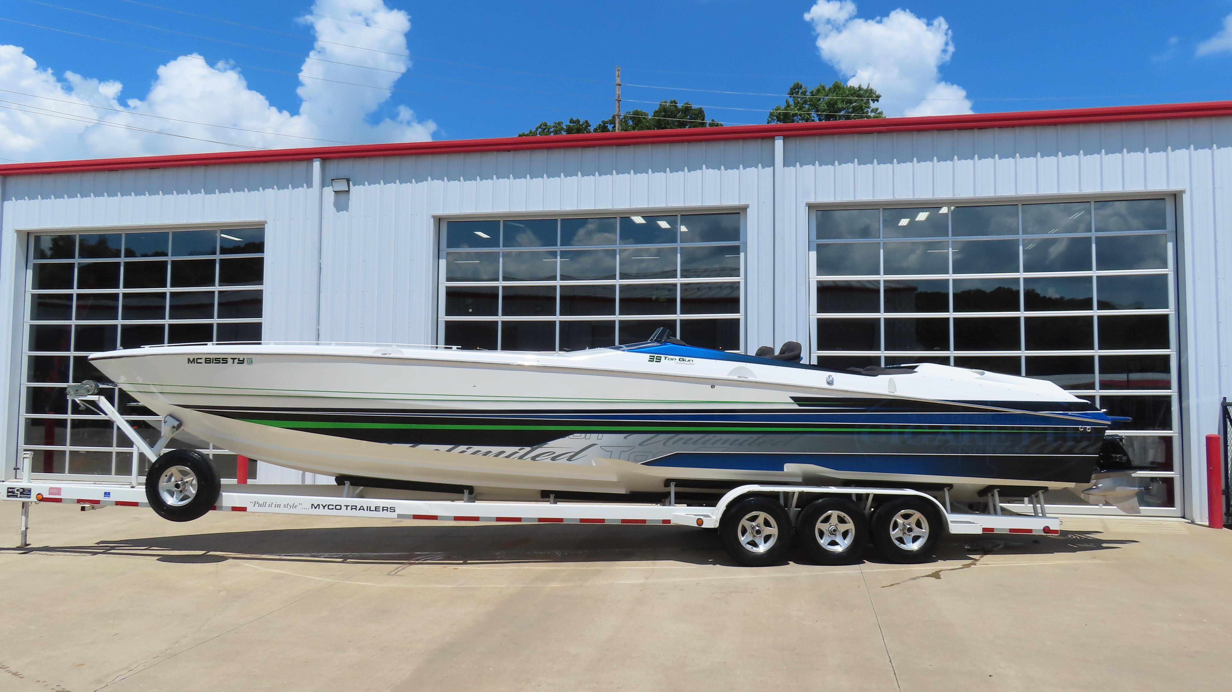 2005 Cigarette 39' Top Gun Unlimited