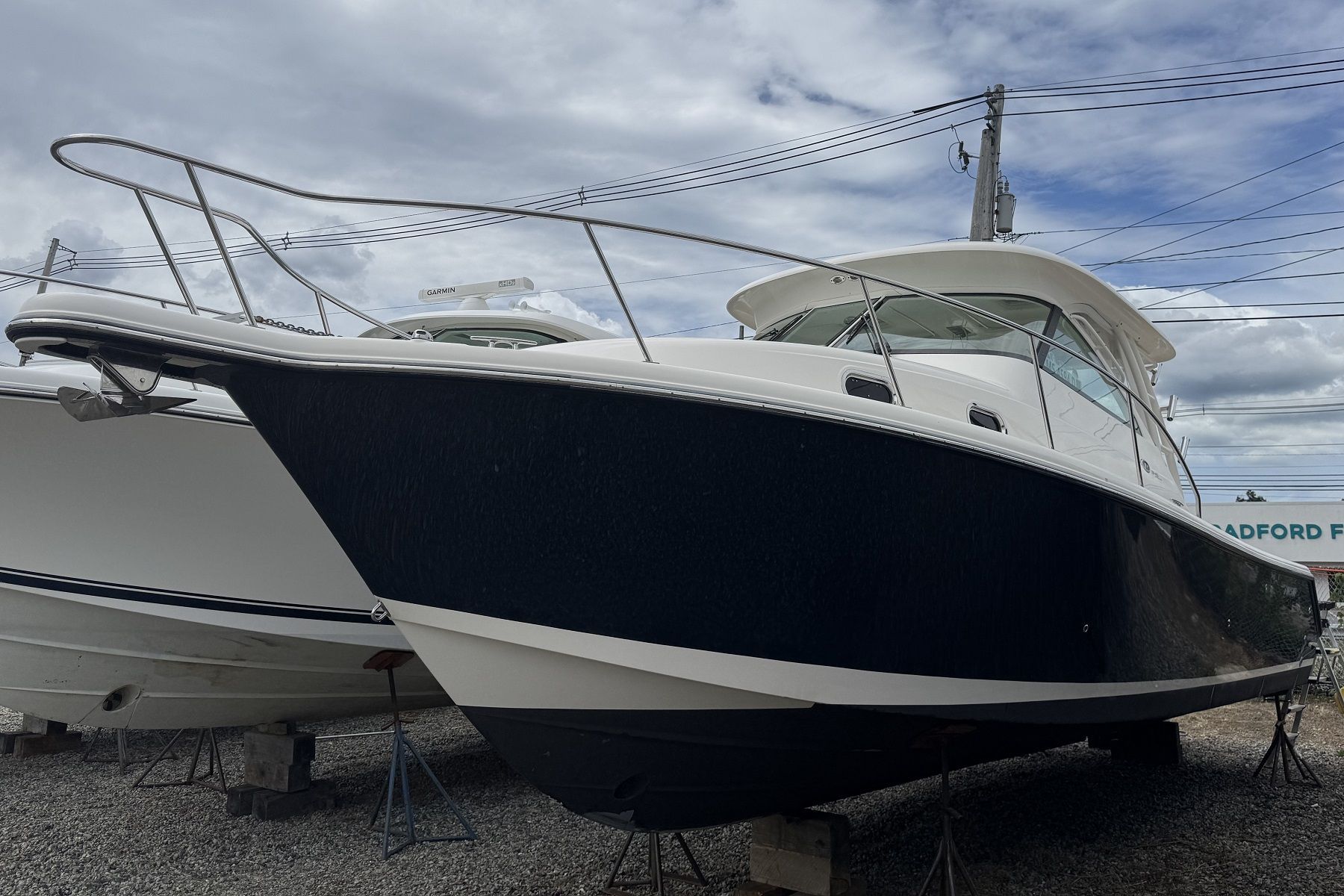 2011 Pursuit 345 Offshore