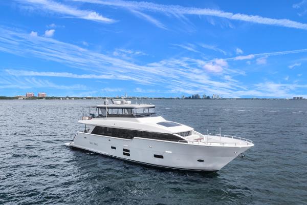 Hatteras M90 Panacera