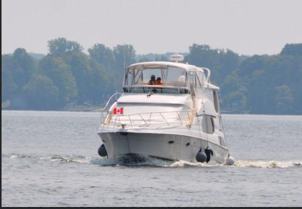 2004 Silverton 43 Motor Yacht