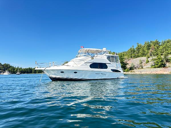 2004 Silverton 43 Motor Yacht