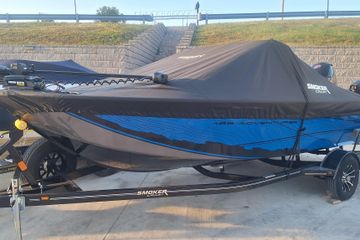 2026 Smoker Craft Adventurer 188 DC