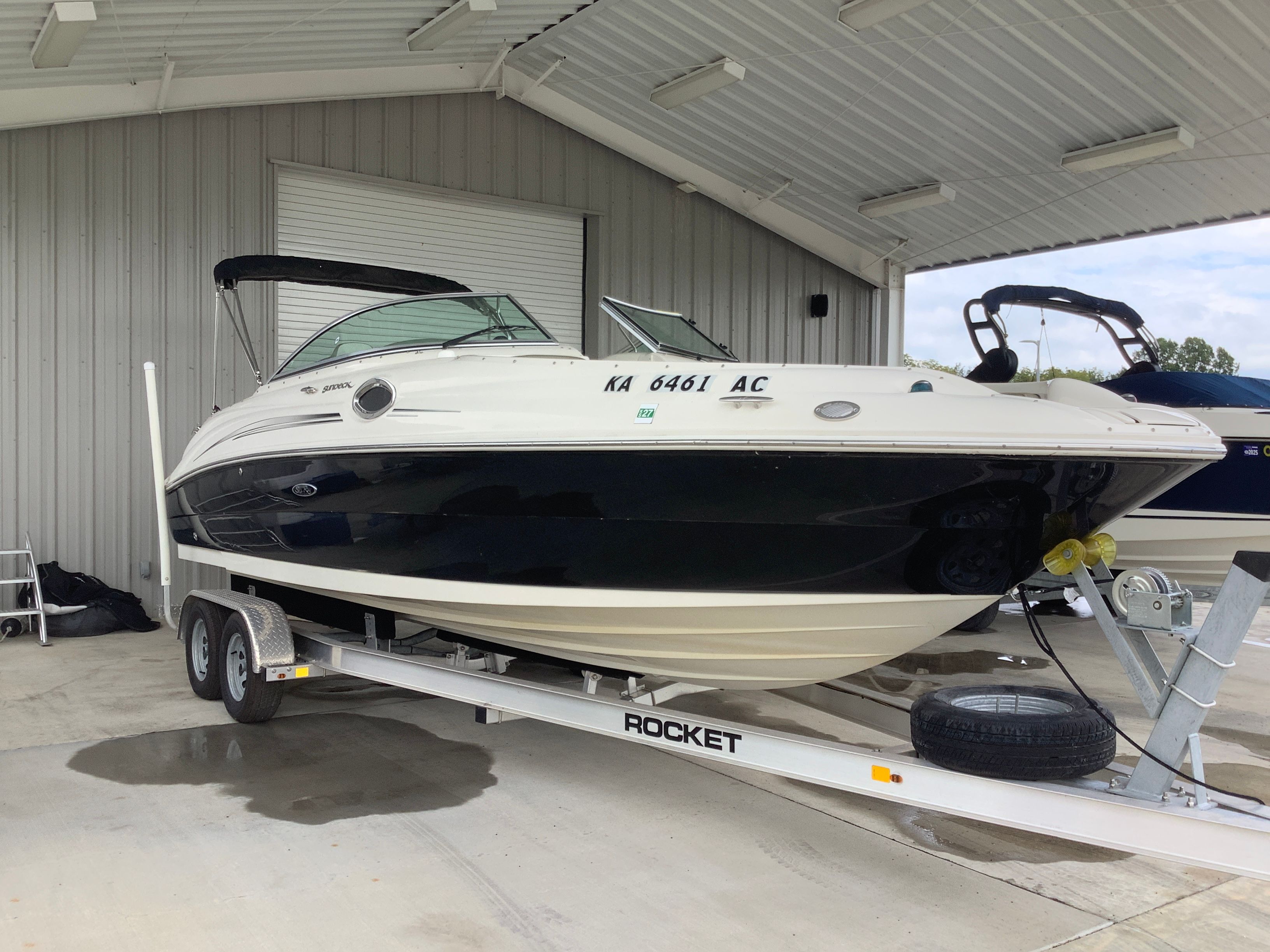 Sea Ray 240 Sundeck