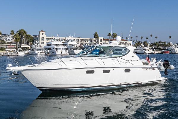 Tiara Yachts 3900 Sovran