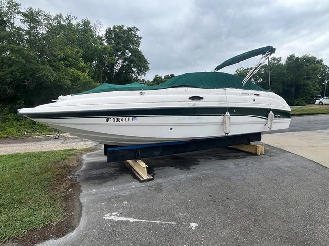 1999 Chaparral 233 Sunesta