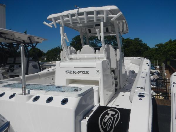 2024 Sea Fox 328 Commander