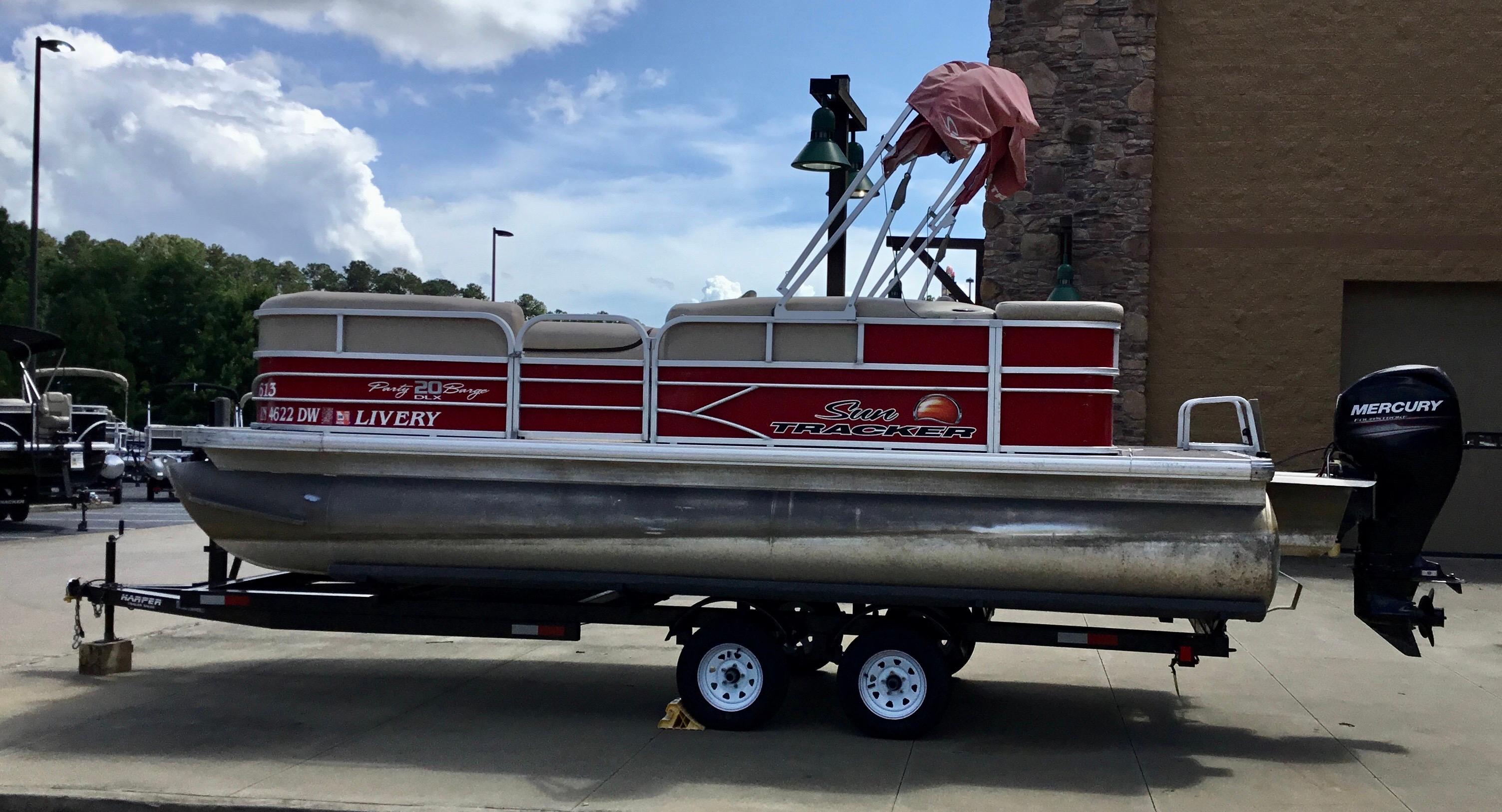 2016 Sun Tracker Party Barge 20 DLX