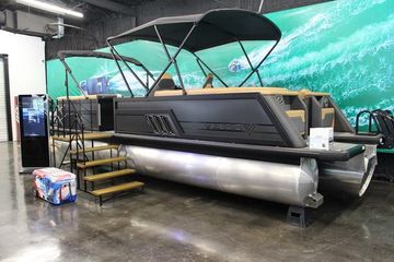 2025 VIAGGIO by Misty Harbor D24U Tri-Toon (27" Tubes)