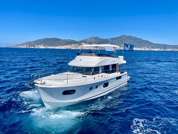 2024 Beneteau Swift Trawler 48
