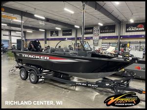 Tracker Targa™ V-19 Combo