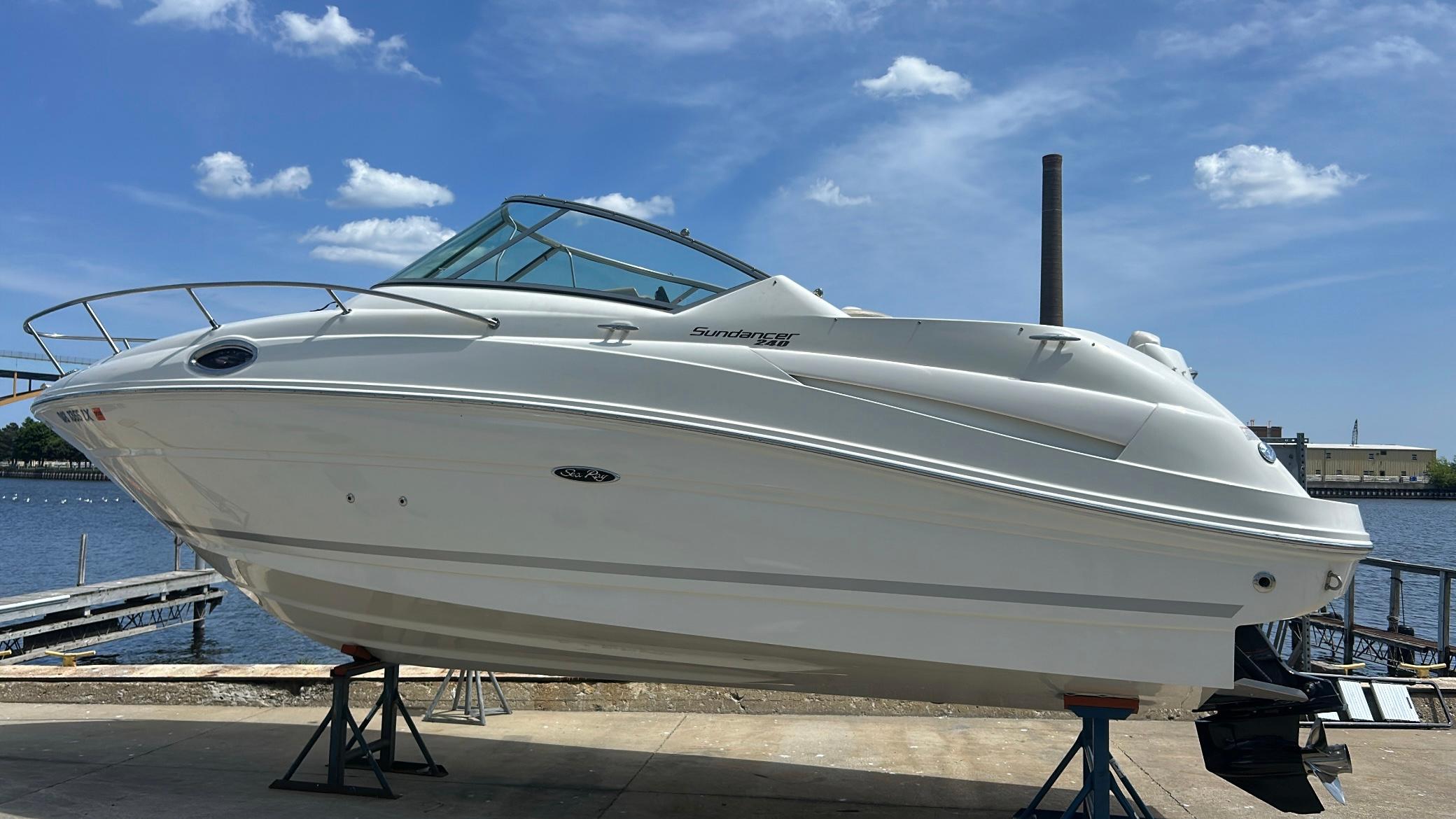 2010 Sea Ray 240 Sundancer